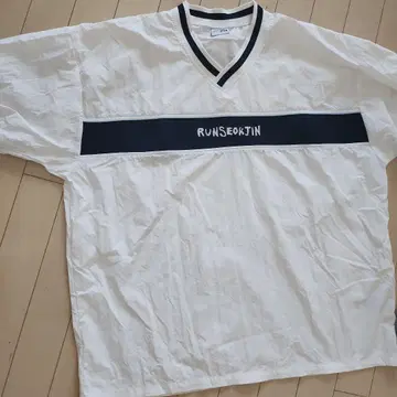 RUNSEOKJIN EP TOUR V넥 티셔츠 Jin 사이즈
