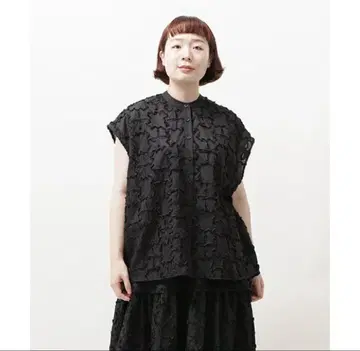 as know as place 피로피로 모티 블라우스 블랙