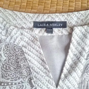 LAURA ASHLEY 페이즐리 무늬 슬리브리스 원피스 M 사이즈