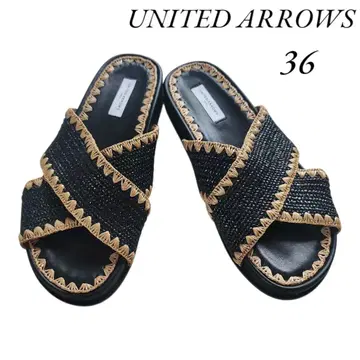 UNITED ARROWS 사이즈 36 이번 시즌 신상 크로스 뮬 샌들