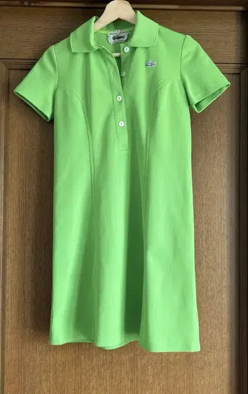 Lacoste 폴로 원피스 밝은 그린 styled in France