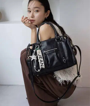 JEANASIS 앤티크 페이크 가죽 보스턴 블랙