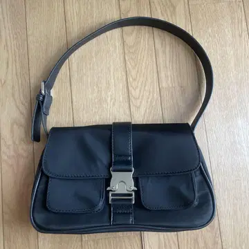 LAGUAGEM 블랙 플랩 핸드백