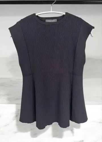 UNITED ARROWS 리브 슬리브리스 상의