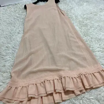 폭시 입은 걸 잊어버리는 원피스 핑크 베이지 계열 밑단 프릴 러블리