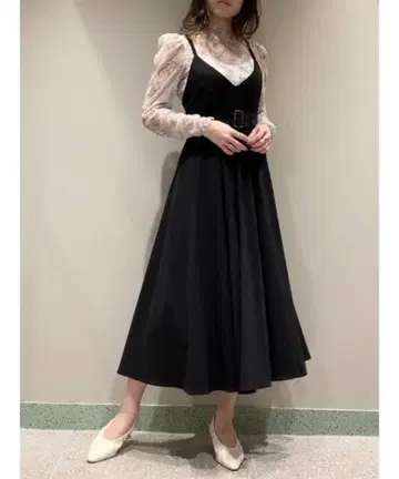 SNIDEL 플레어 볼륨 잔스카 BLK