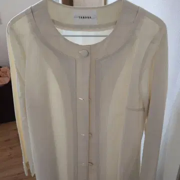 TABASA 노카라 코트 크림색