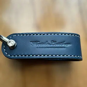 Heidi's Leather 가죽 키링