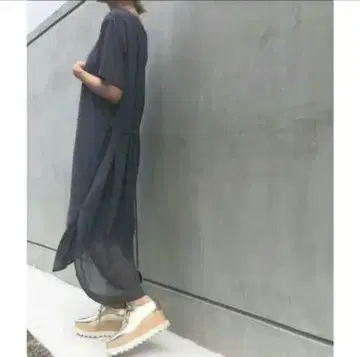 아메리 플레어 테일 드레스