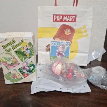 POPMART 팝마트 Hand in Hand 시리즈 스컬 팬더