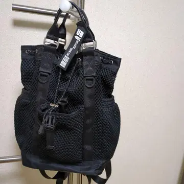 UB 메쉬 백팩 블랙