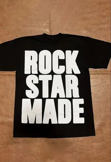 ROCK STAR MADE 블랙 티셔츠