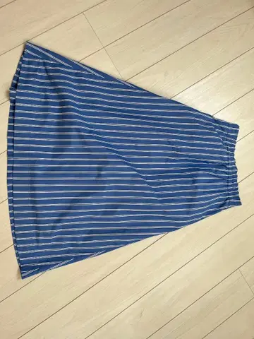 파랑 스트라이프 플레어 스커트