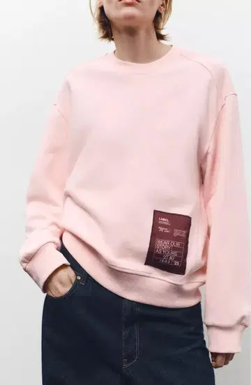 자라 라벨이 붙은 코튼 맨투맨 핑크 새상품
