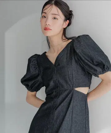 Heather 모듬 컷 아웃 원피스 452500