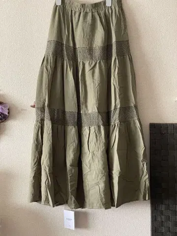 올리브 컬러 캉캉 스커트