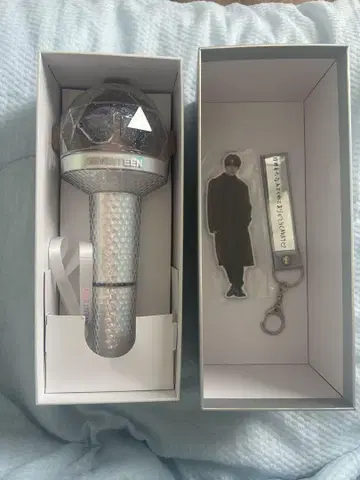 SEVENTEEN 응원봉과 혜택 세트