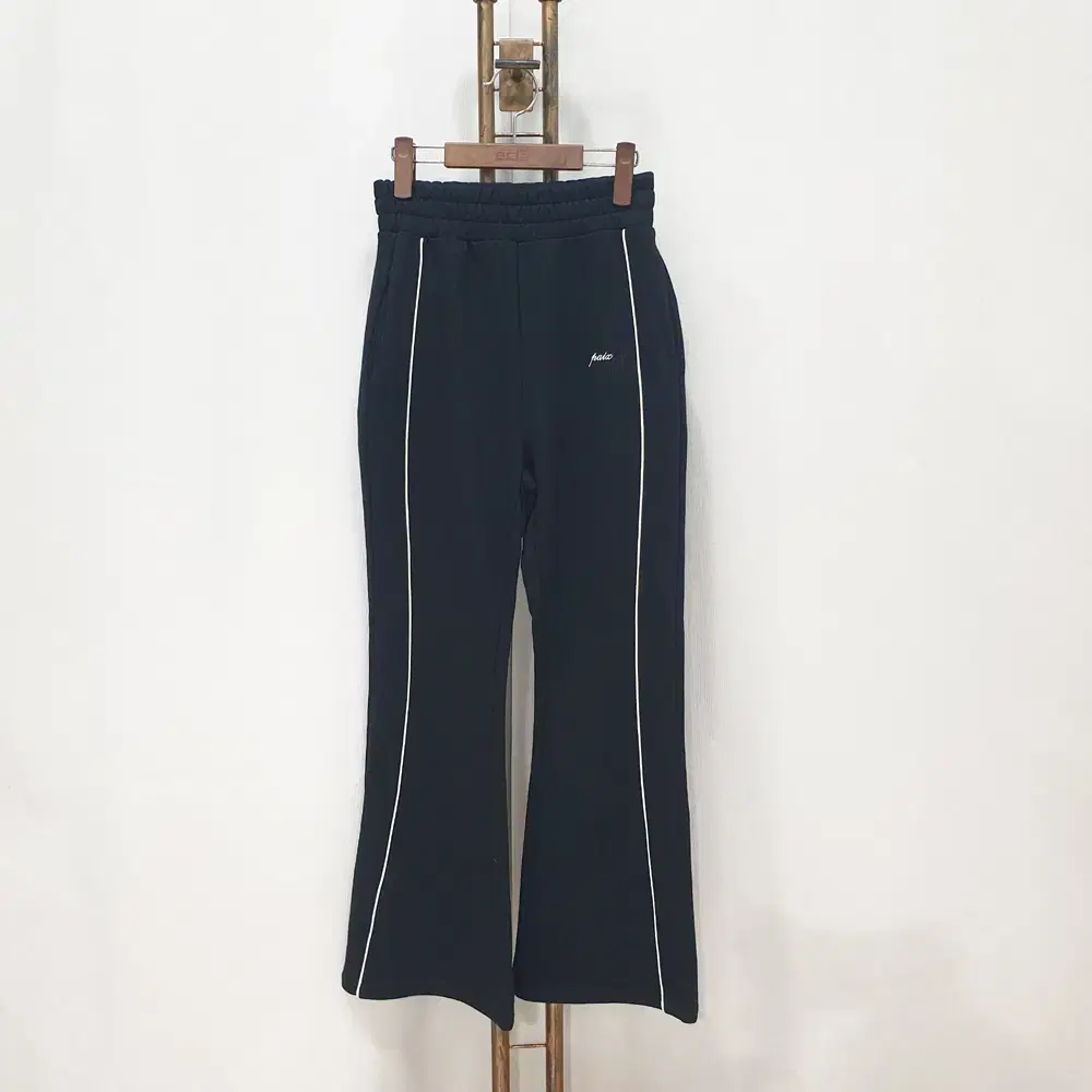 NEWALRIN ♥ Newalrin emblem lace nylon wide Pants Newalrin emblem nylon wide Pants - 뉴얼린