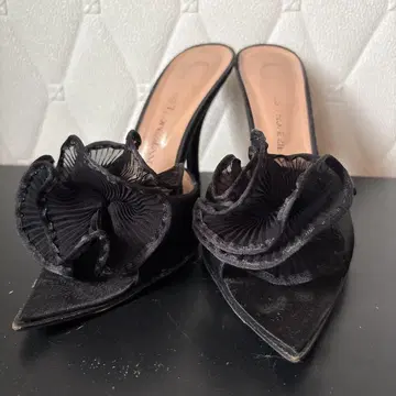 블랙 플라워 모티브 뮬 25cm