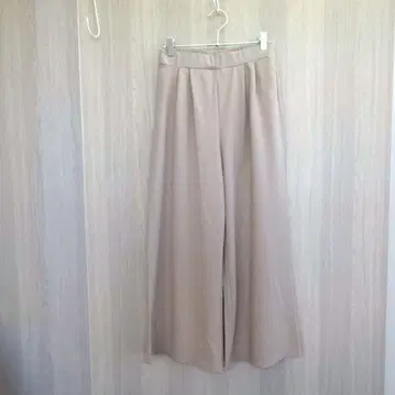 Lutique 와이드 팬츠 가우초 팬츠 허리밴딩 베이지 M 사이즈