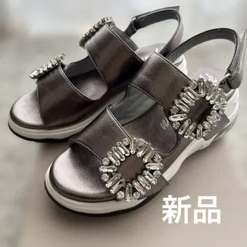 neue marche 비쥬가 달린 스포츠 샌들 S 사이즈