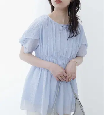 osono 트위스트 소매 페플럼 튜닉