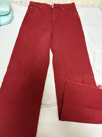 자라 레드 스트레이트 데님 EUR38