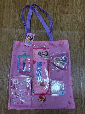 산큐 마트 세련된 마녀 러브 앤 베리 묶음 판매