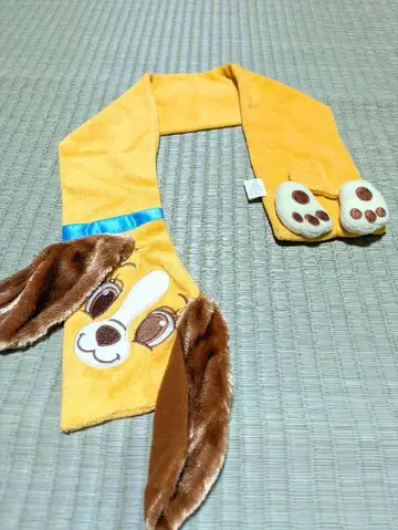 완완 이야기 레이디 얼굴이 그려진 타월 머플러 미사용