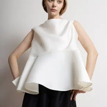 HEVE two charm blouse 바닐라 택 포함 새상품