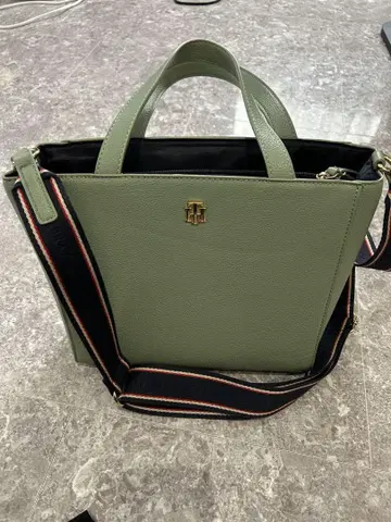 Tommy Hilfiger 핸드백