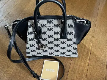 마이클코어스 MK 로고 숄더백