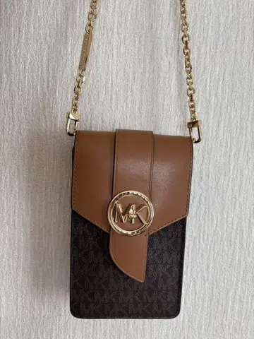 마이클코어스 스마트폰 숄더백