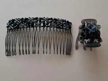 콤플렉스 비즈 헤어 클립과 빗