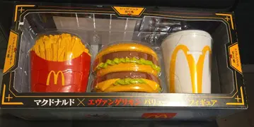 맥도날드 에반게리온 피규어 세트