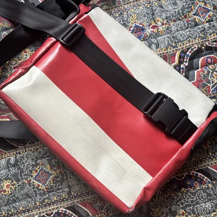 FREITAG ショルダーバッグ小 FREITAG ショルダーバッグ - メルカリ