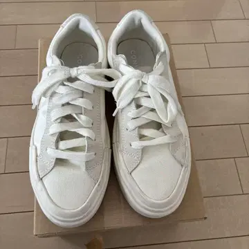CONVERSE ALL STAR 화이트 스니커즈