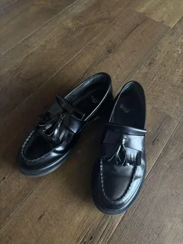 닥터 마틴 에이드리언 사이즈 UK8