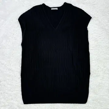 미사용에 가까운 띠어리 럭스 슬리브리스 코튼 니트 38 SHAY