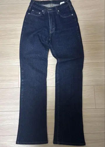 다크 블루 플레어 데님 팬츠