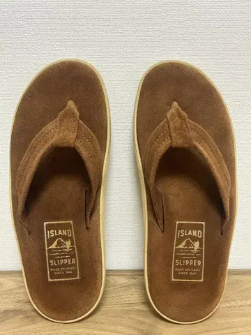 ISLAND SLIPPER 브라운 플립플랍 비치 샌들