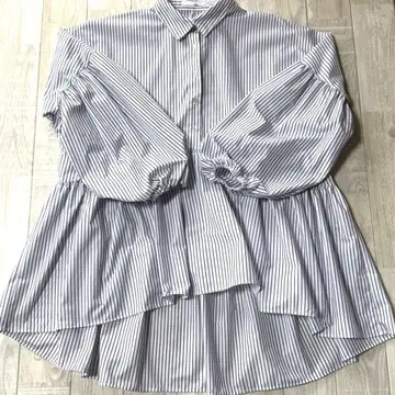 스트라이프 블루 벌룬 슬리브 셔츠 튜닉