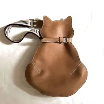 가죽 고양이 숄더백 새상품급