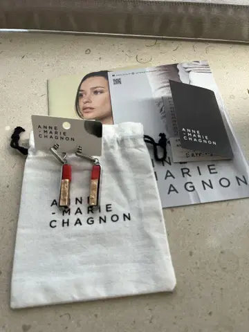 ANNE-MARIE CHAGNON 귀찌 안 마리 샤뇽
