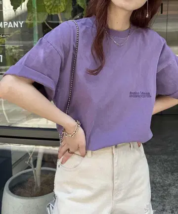 유니섹스] 피그먼트 원포인트 자수 티셔츠