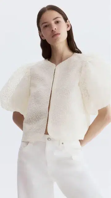 H&M 이번 시즌 완판 벌룬 슬리브 블라우스 크림 XS 새상품급