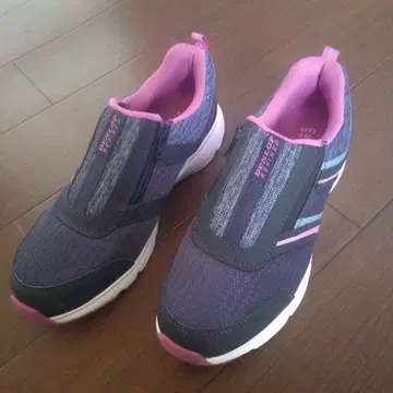 던롭 리파인 경량 컴포트 스니커즈 24cm