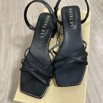 LE TALON 블랙 스퀘어 2way 3.5cm S 사이즈