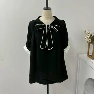 새상품 귀여운 반팔 블라우스 셔츠 블랙 L 여성용