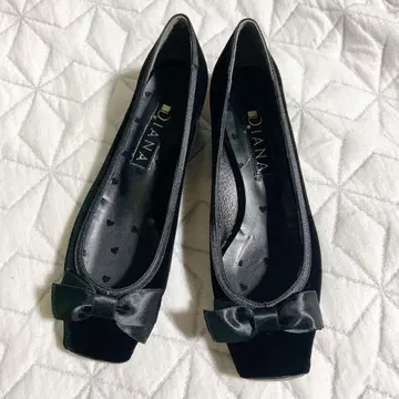DIANA 스퀘어토 24.5cm 리본